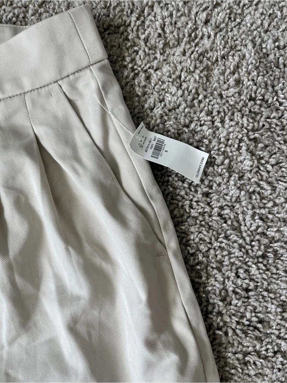 NWT Old Navy Extra High Rise Tailored Shorts Khaki Ivory Cream Size S Preppy